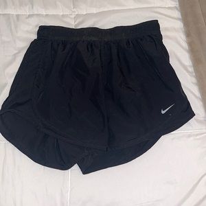 Nike shorts size medium